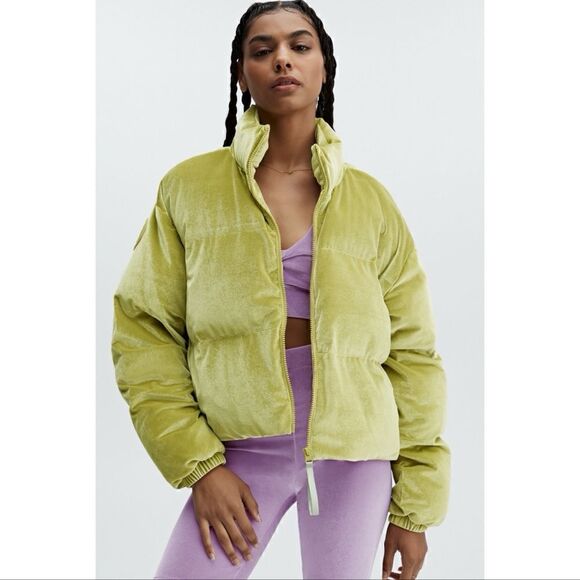 NWT Fabletics Wander Velour Cropped Puffer Jacket And Luxe Velour Jogger - Picture 2 of 16